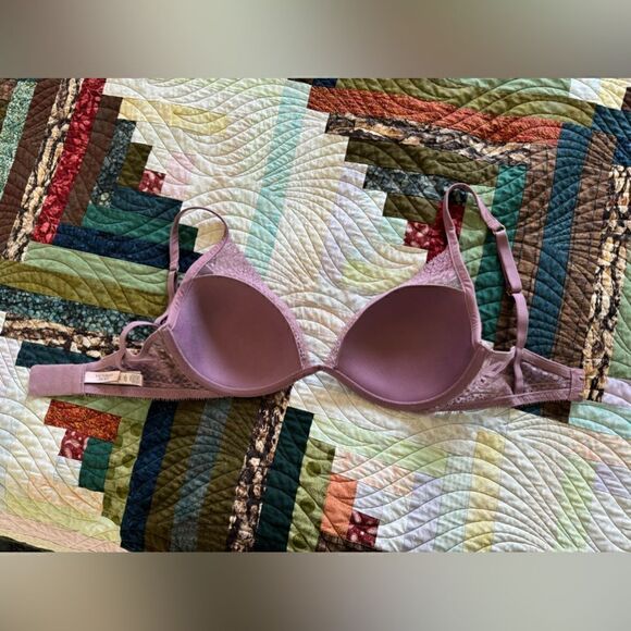 NWOT Vintage Rose Incredible Lightly-Lined Lace Plunge Bra Size 32DD - Picture 4 of 6